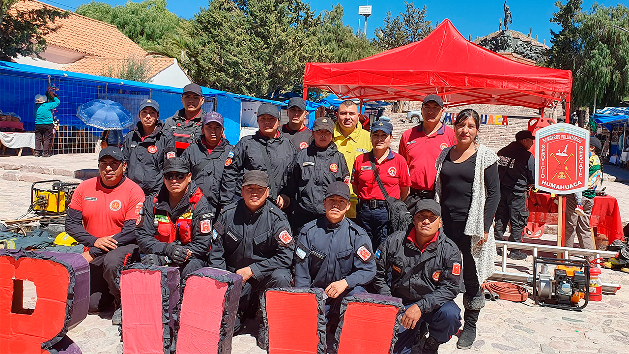 Bomberos Voluntarios de Humahuaca, presentaron nuevo equipamiento y perfeccionan a su personal permanentemente