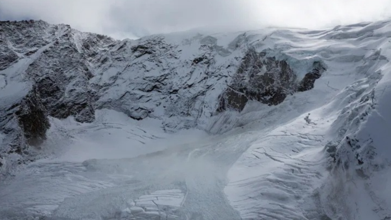 El deshielo en los Alpes suizos revela el misterio de dos alpinistas desaparecidos hace 34 año
